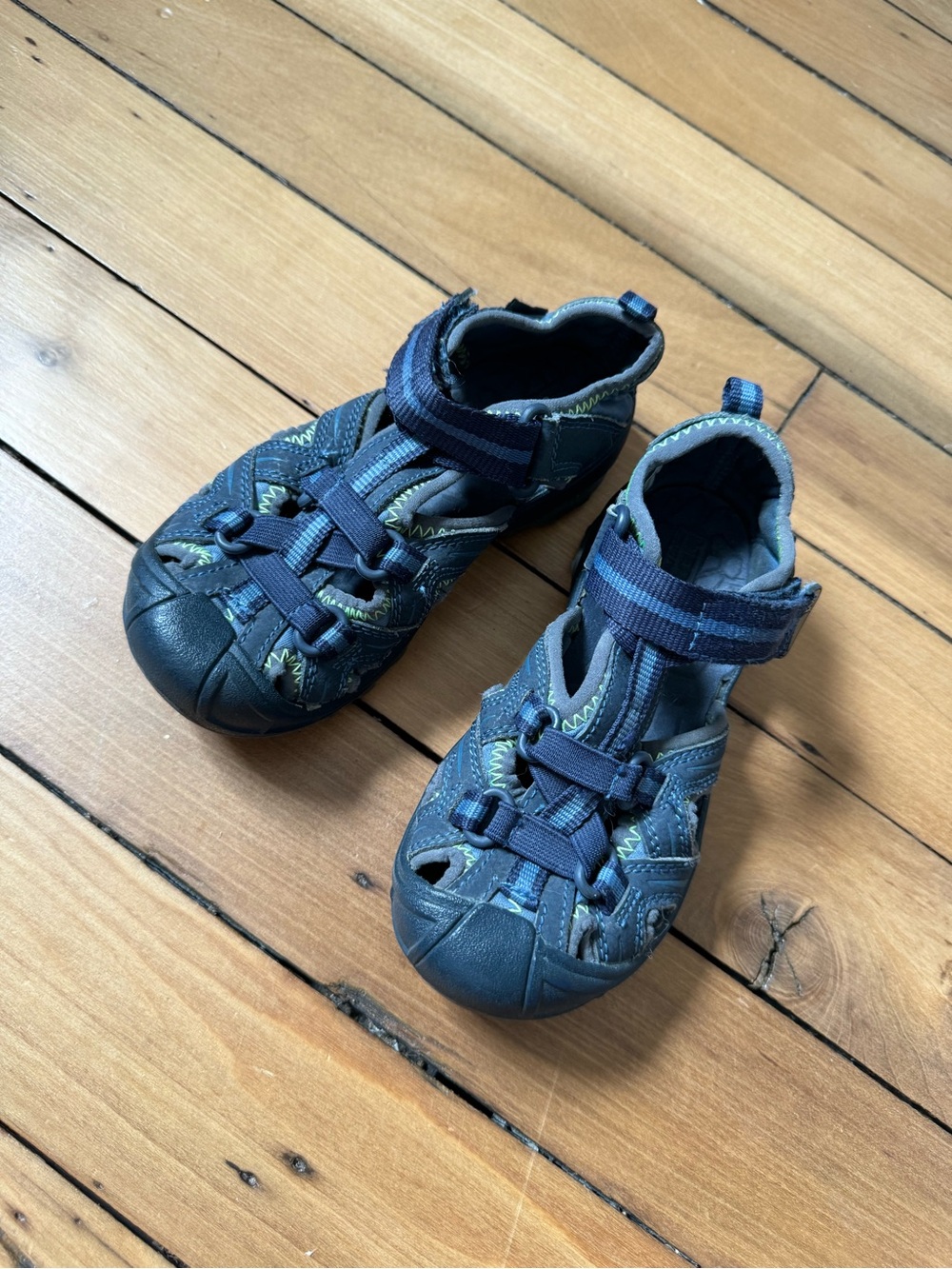 Merrell Hydro Hiker-Navy and Green Kids Closed-Toe Sandal